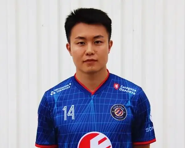 内田 隼太 選手